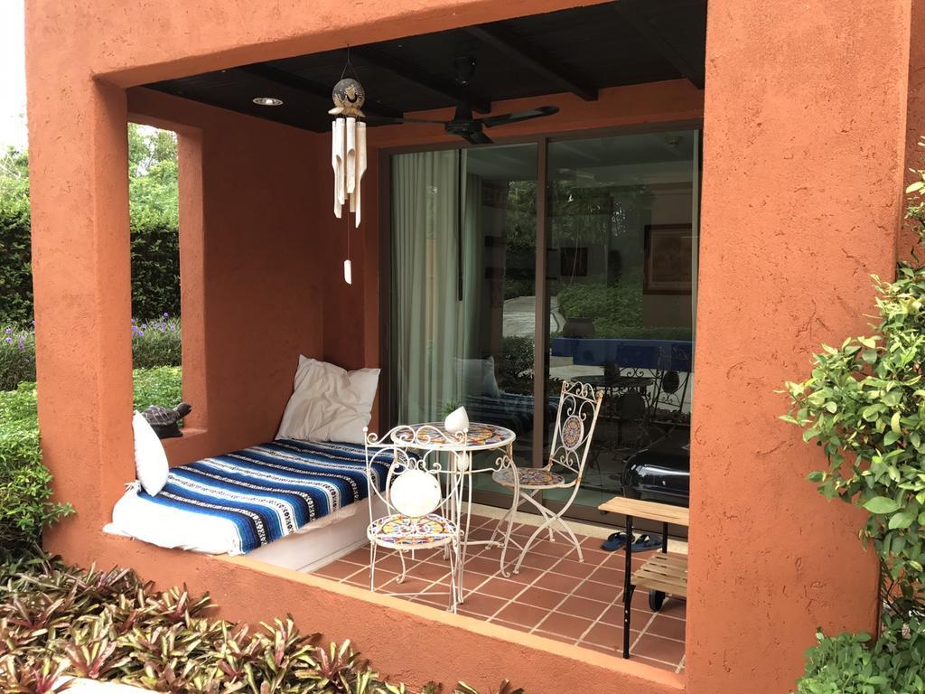 Mexican Beachfront Condo Ban Ban Khao Tao Exterior foto